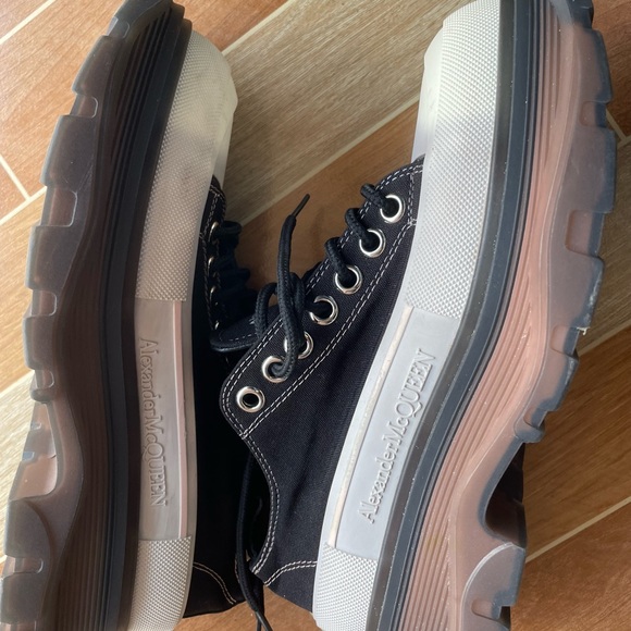 🔥SOLD🔥HOST PICK⭐️3/13/24 Authentic - Picture 12 of 15